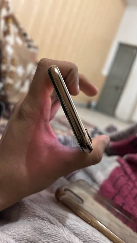 iPhone XS 64GB 3