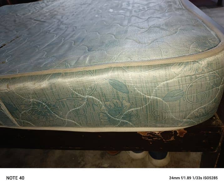 Used King Size bed with Spring Mattress 3