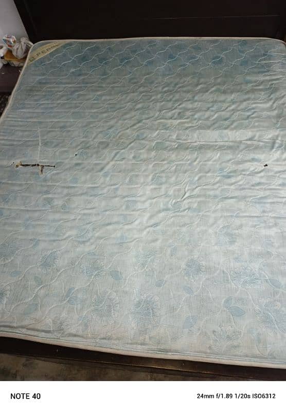 Used King Size bed with Spring Mattress 5