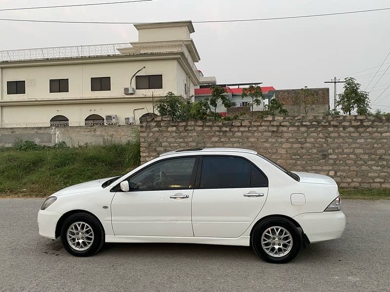 Mitsubishi Lancer GLX 1.6 SR 7