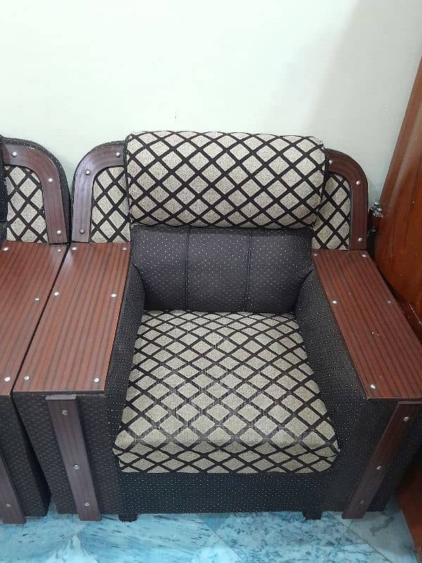 Sofa set/ sofa for sell 1