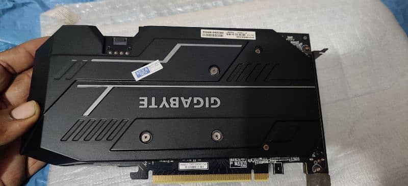 GTX 1660 SUPER GIGABYTE BRAND NEW CONDITION WITH LOW TEMPS 2