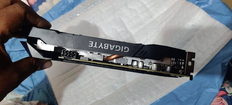 GTX 1660 SUPER GIGABYTE BRAND NEW CONDITION WITH LOW TEMPS 3