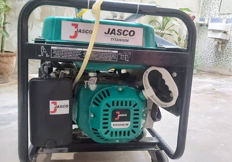 Jasco 2.5 kilowatt Generator LIKE NEW 8