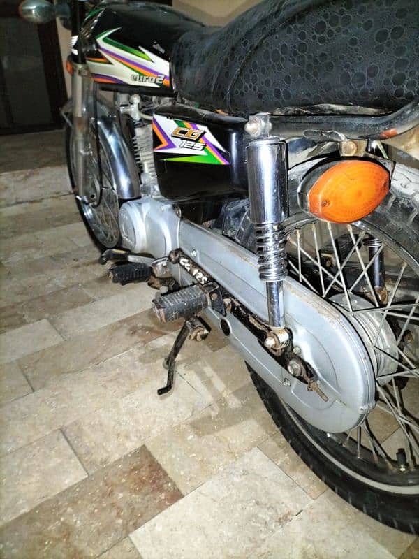 HONDA 125 2016 black Rahim yar Khan num 4