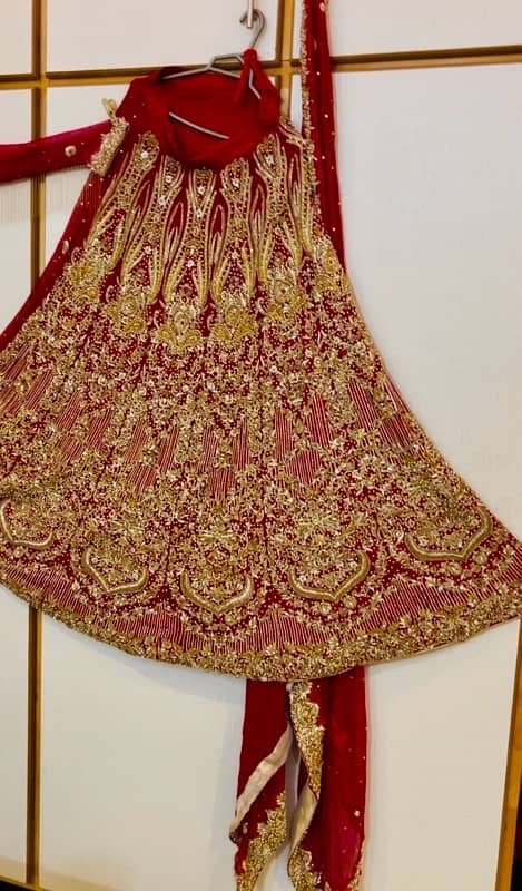 Designer bridal lehanga for sale in brand new condition !! 2