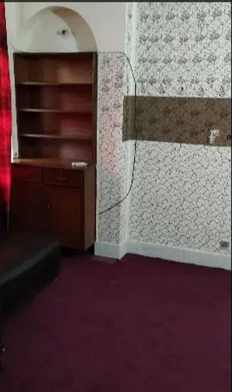 fully furnished room in allama iqbal town lhr 5