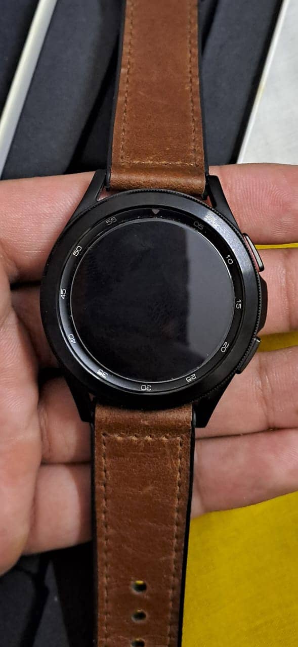 Samsung Galaxy Watch 4 Classic 42mm 1