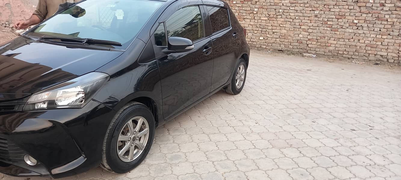 Toyota Vitz 2014 model 2017 register 8