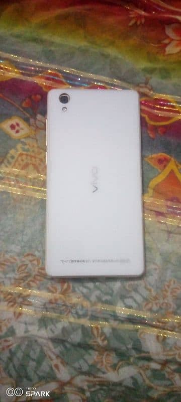 vivo mobile Y51   4G LTE 1