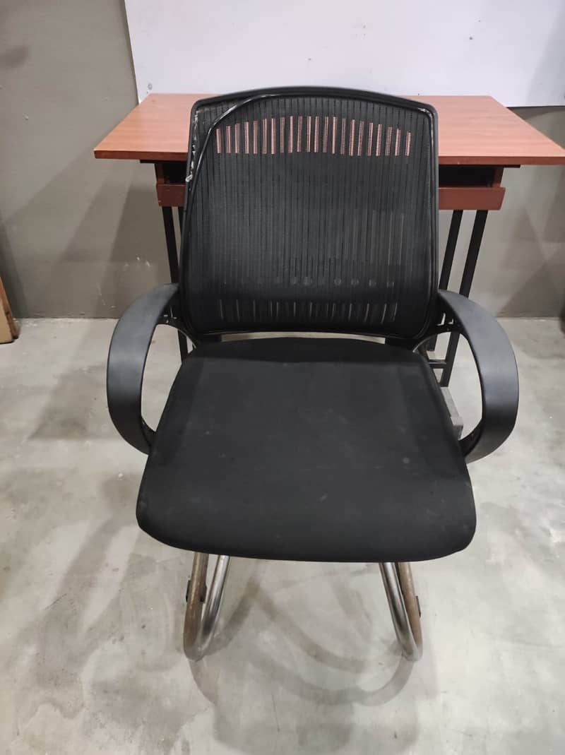 Boss Orignal Office Chair and Wooden Computer Table 4