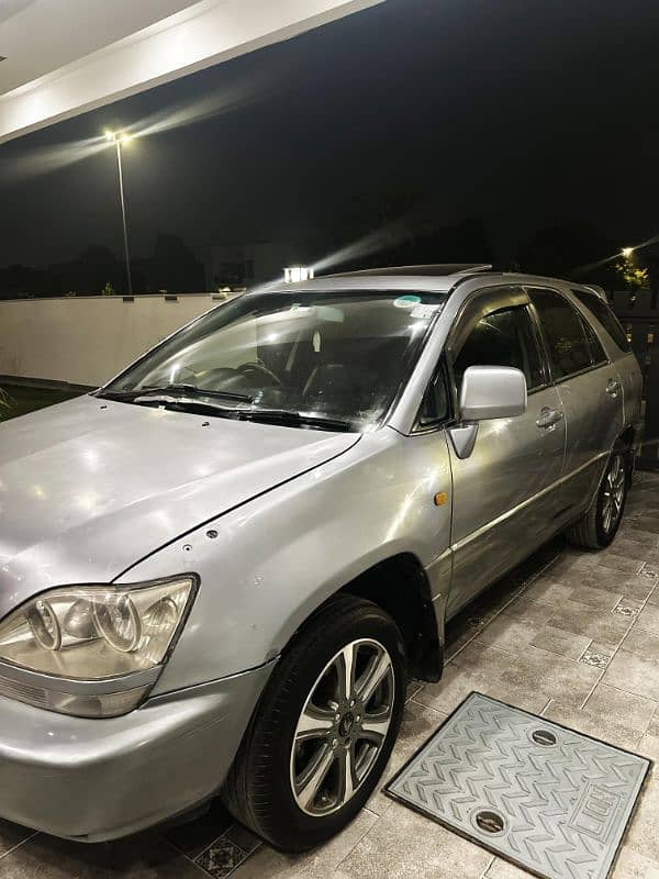 Toyota Harrier 2001 4