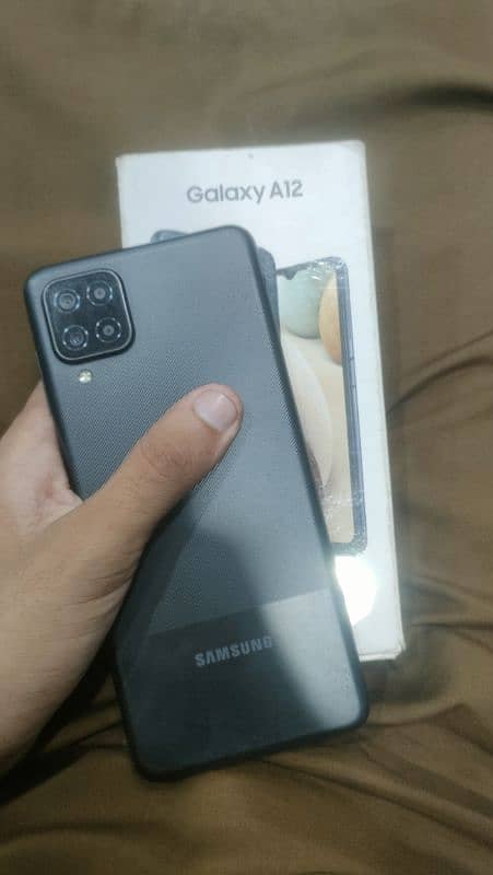 Samsung galaxy A12 4/64 with box 0