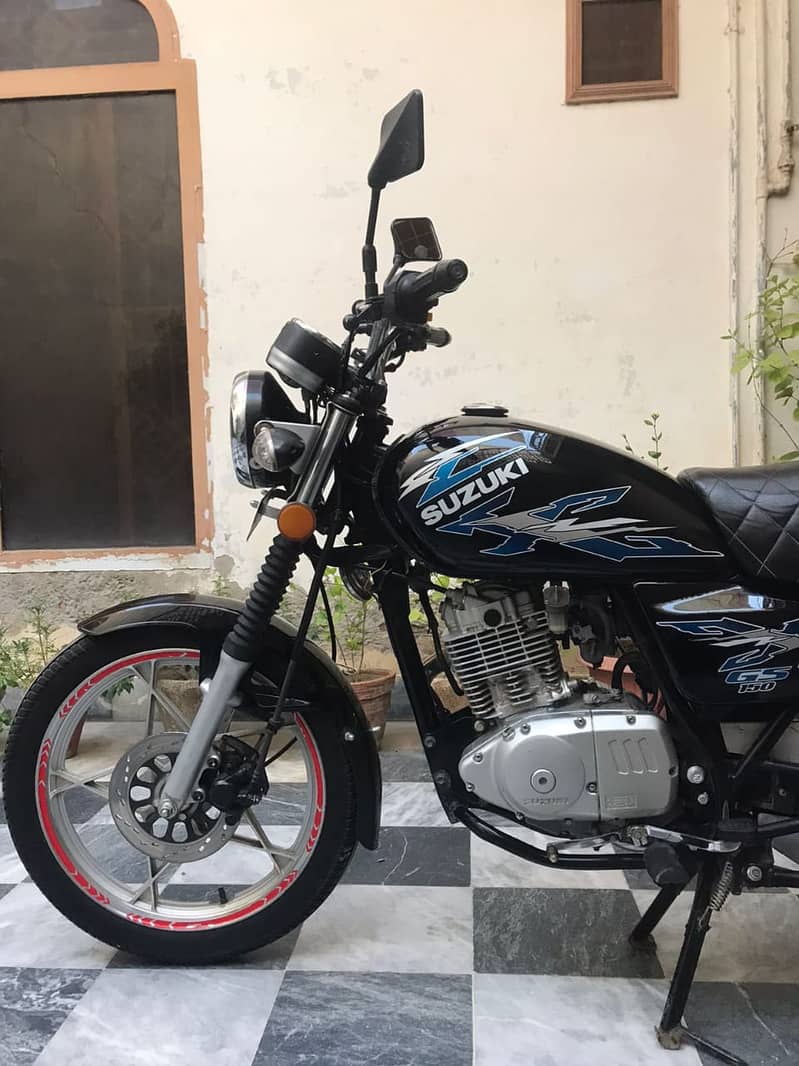 GS 150 suzuki 0