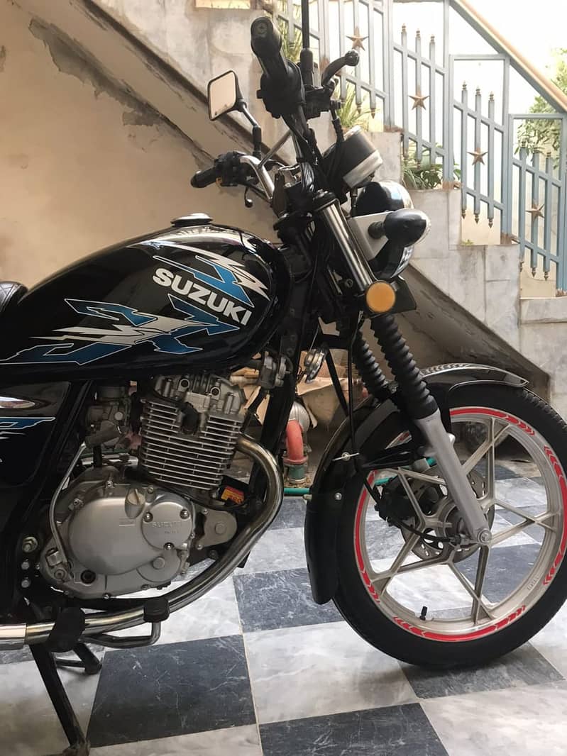 GS 150 suzuki 3