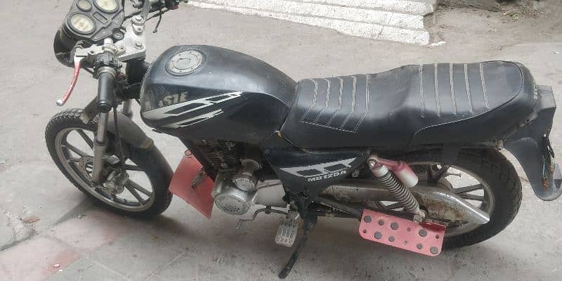 self start with alloyrims disq brack 125cc(non transfer able) 1