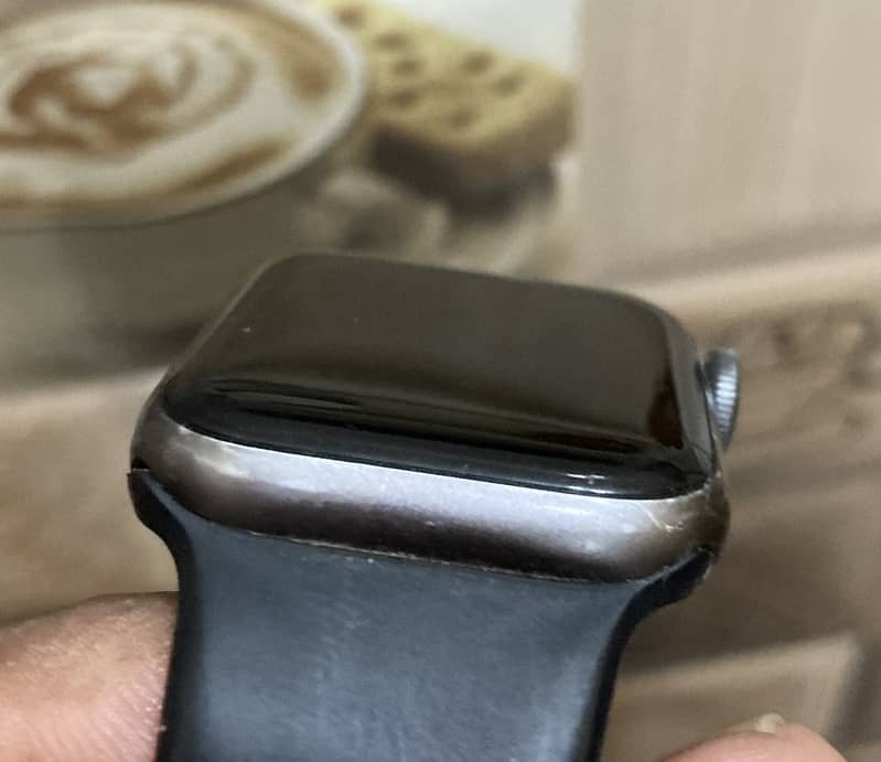 Apple Watch Series 5-40mm 3