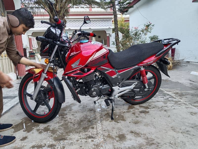 CB 150f brand new condition 5