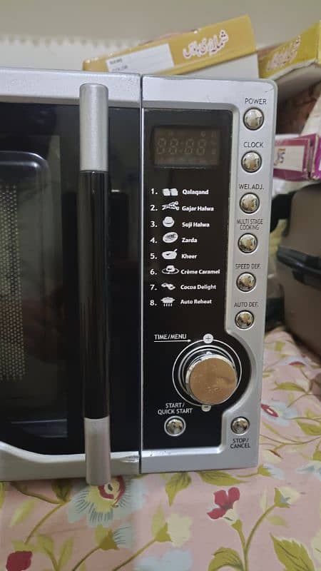 Dawlance microwave oven 1