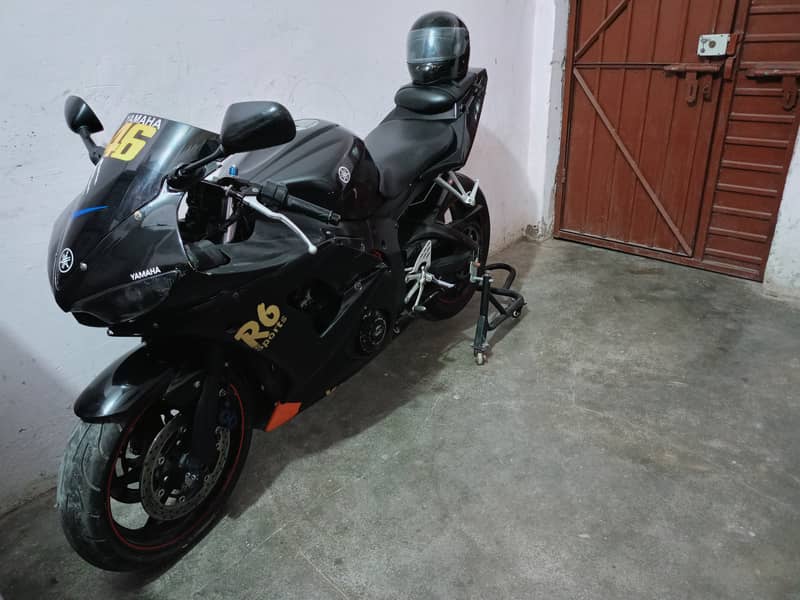 YAMHAHA R6 600 cc 6