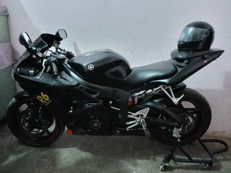 YAMHAHA R6 600 cc 7