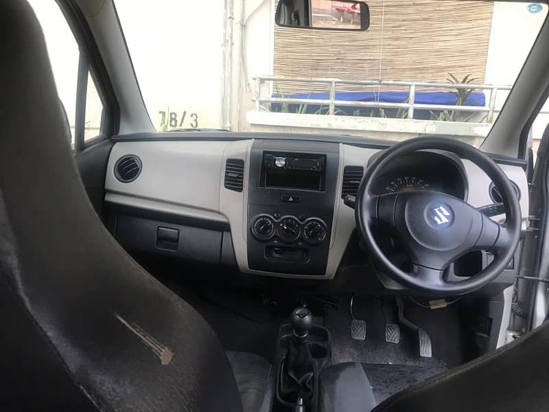 Suzuki Wagon R 2018 13