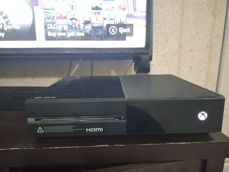 Xbox One in mint condition 5