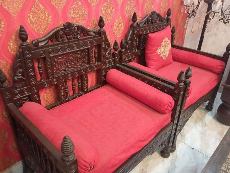 chinoti sofa far sale in Park View city lahore 3