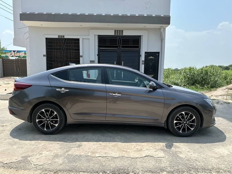 Hyundai Elantra 2022 GLS 2.0 3