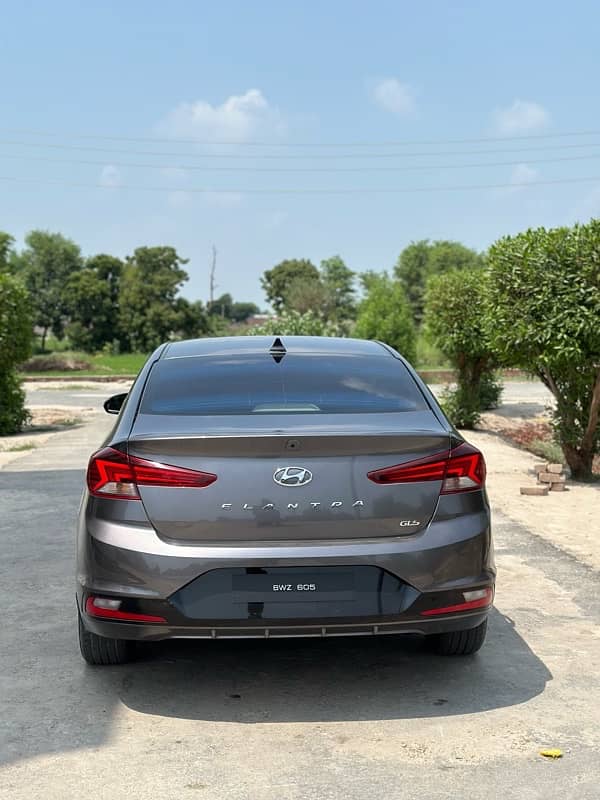 Hyundai Elantra 2022 GLS 2.0 6