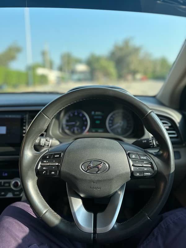 Hyundai Elantra 2022 GLS 2.0 16