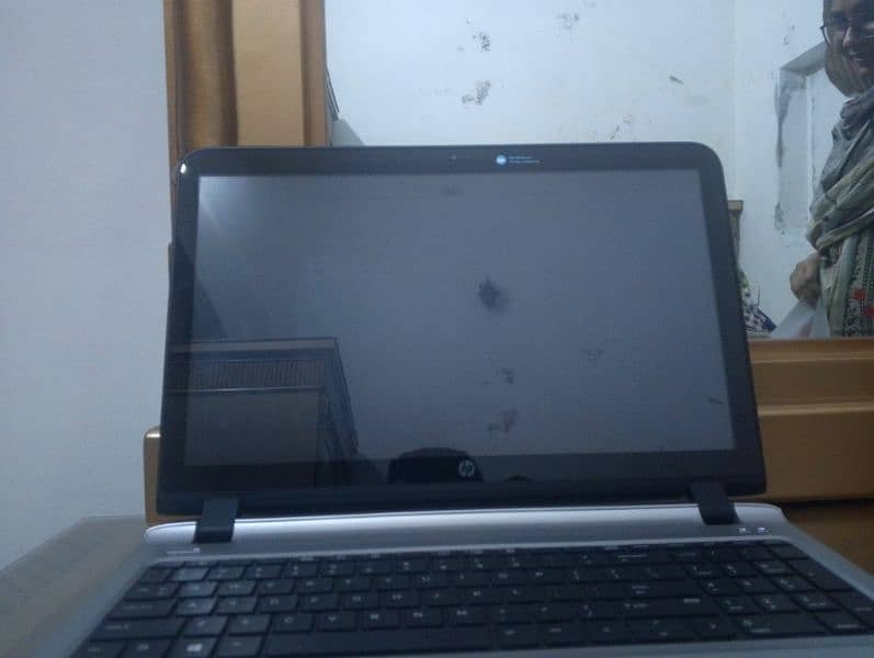 HP LAPTOP 4