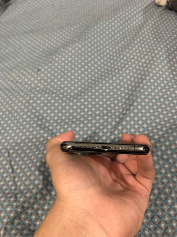 Iphone 11 pro Non-pta 3