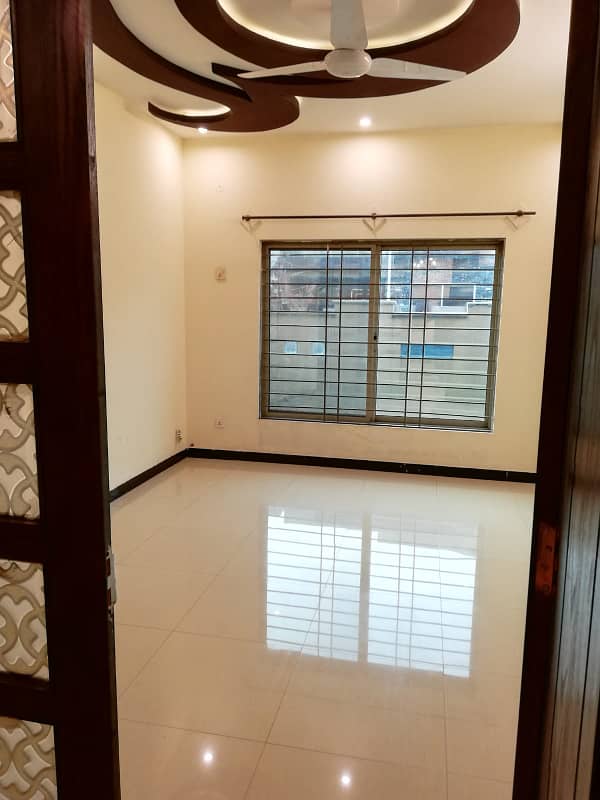 10 Marla house for rent in phase 4 bahria town Rawalpindi 2