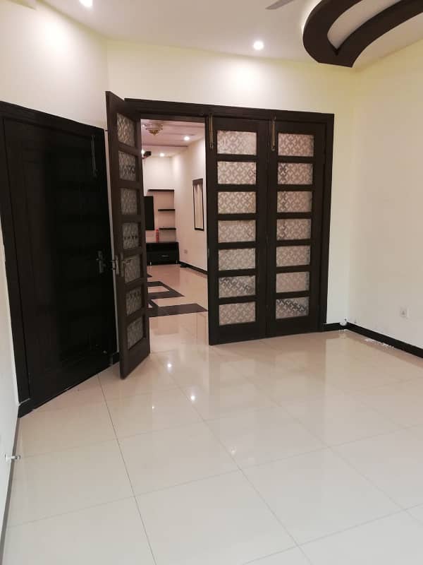 10 Marla house for rent in phase 4 bahria town Rawalpindi 4