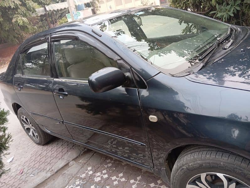 Toyota Corolla Altis 2004 4