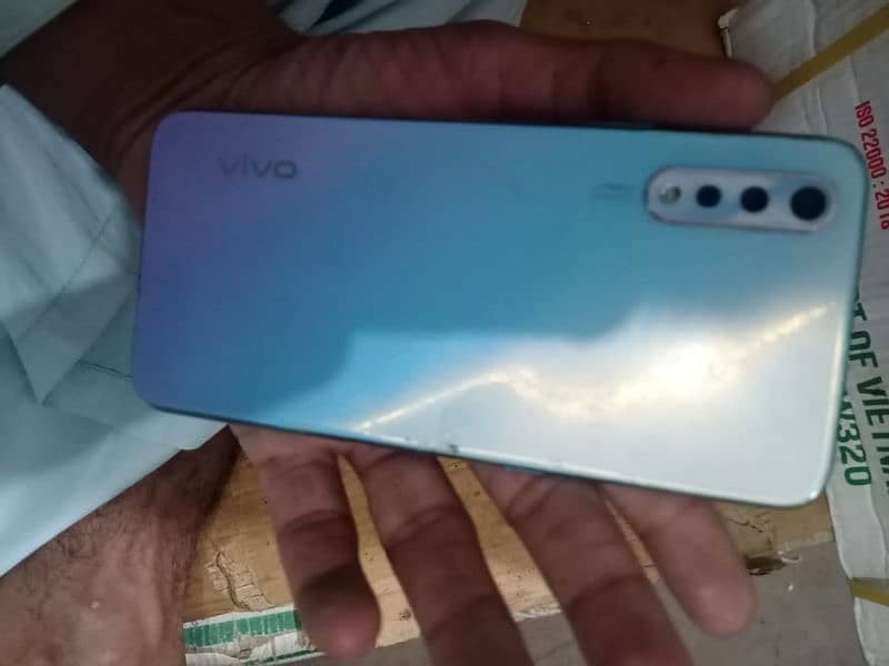 vivo s1 4/128 5