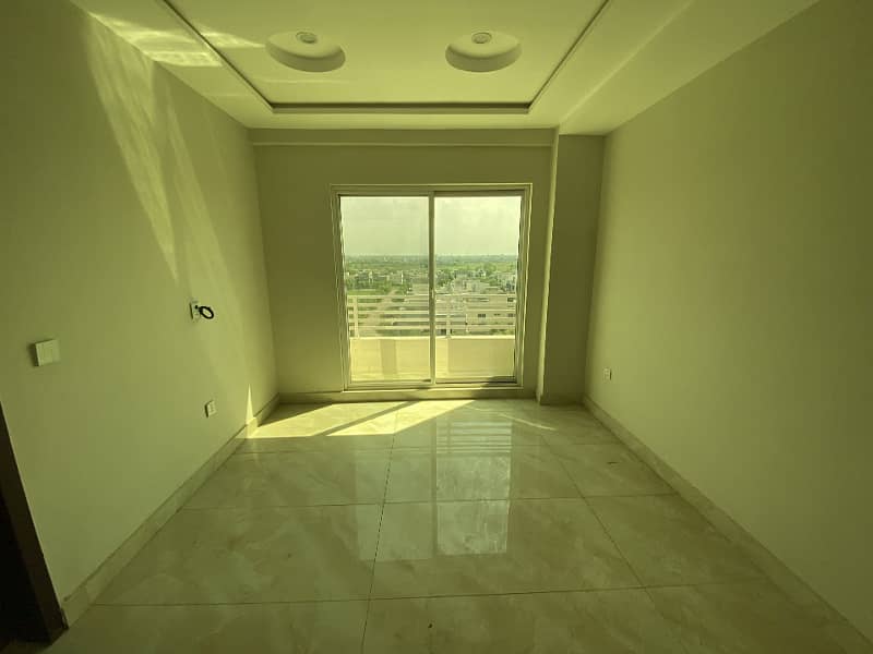 1-Bed Apartment for Sale in Bahria Town, Lahore - Great Investment! 6