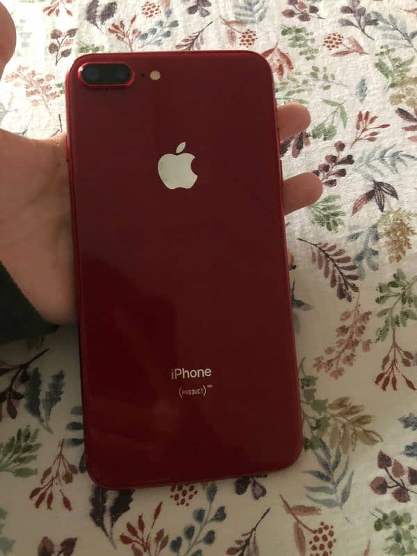 iPhone 8 Plus 1