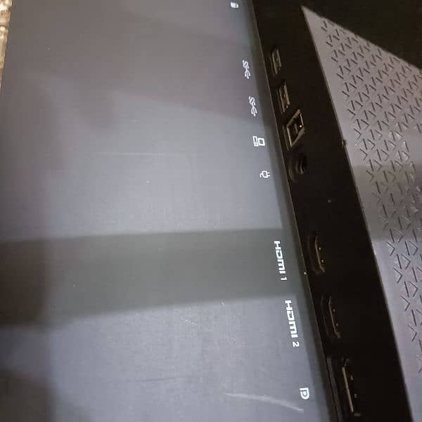 OMEN GAMING MONITOR urgent sale 3