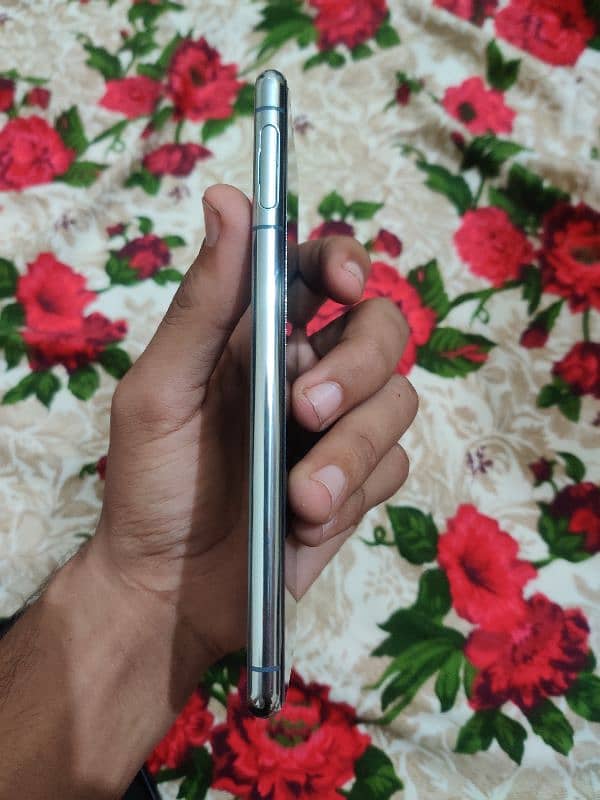 Sony Xperia 5 mark 2 3