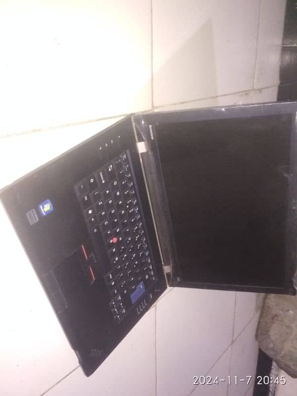 lenevo thinkpad laptop 9