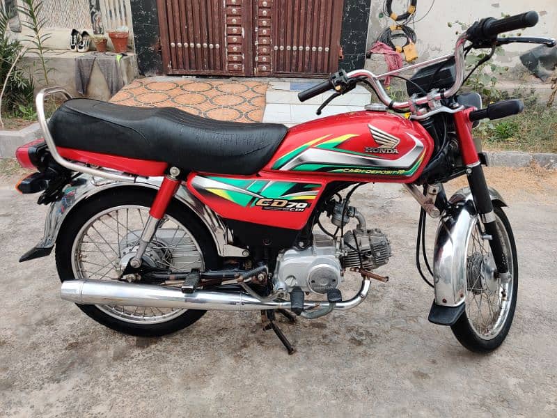 HONDA CD 70 22 MODEL 10BY 10 CONDITION 0