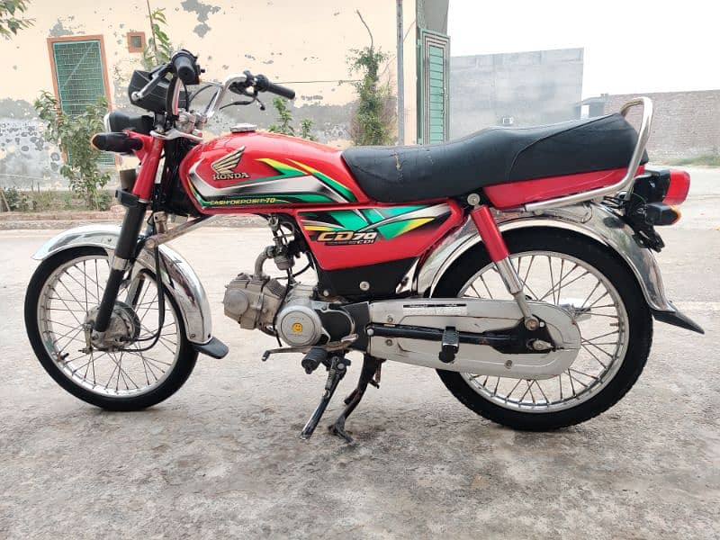 HONDA CD 70 22 MODEL 10BY 10 CONDITION 1