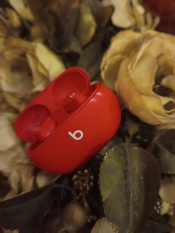 beats studio buds + 0