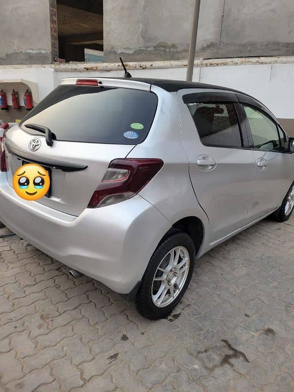 Toyota Vitz 2016 4