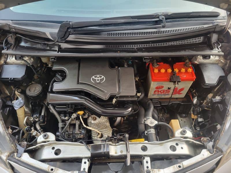 Toyota Vitz 2016 8