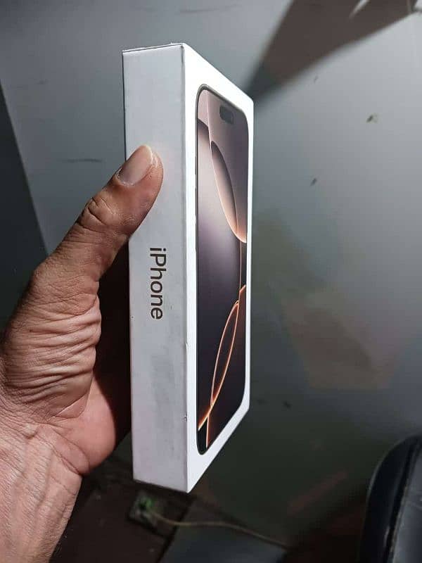 iphone 16 pro max desert titaniam 256gb 3