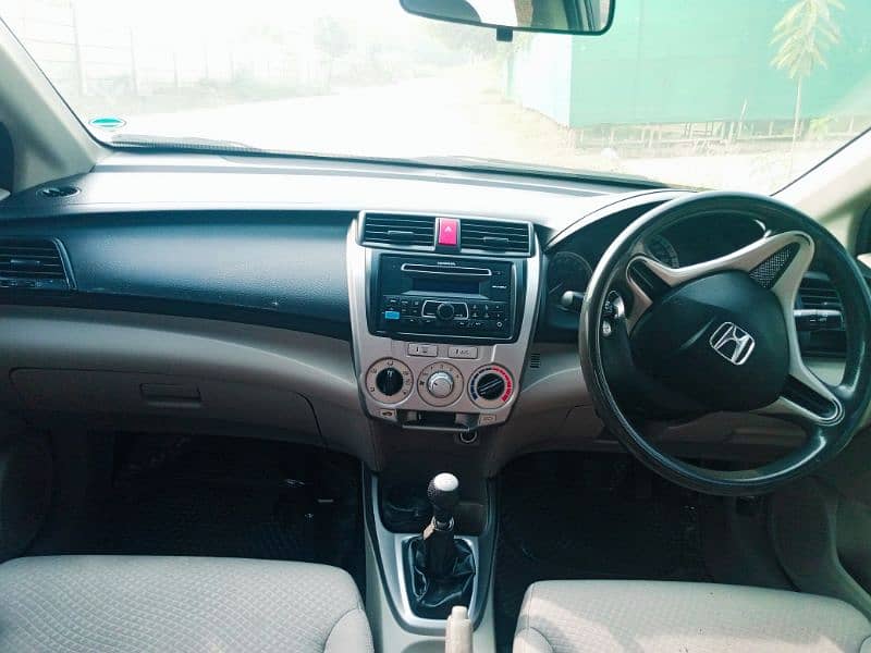 Honda City IVTEC 2015 Immaculate Condition 6