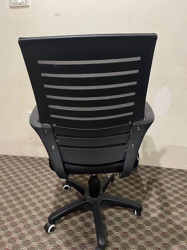 Two office chairs Available 2